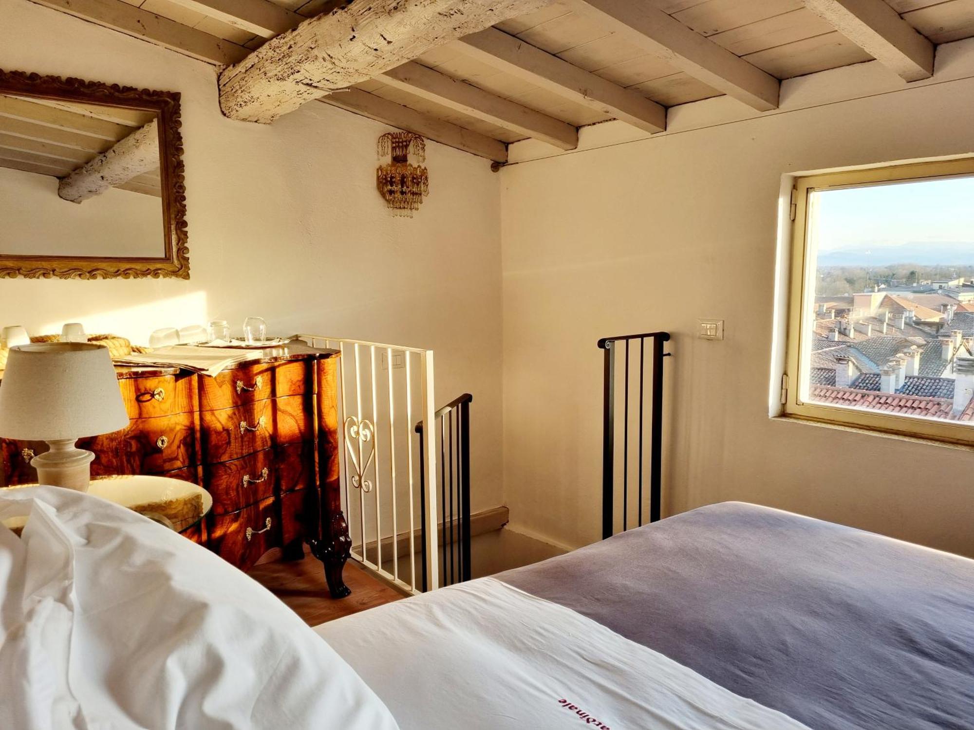 Le Stanze Del Cardinale Bed & Breakfast Pavia Bagian luar foto