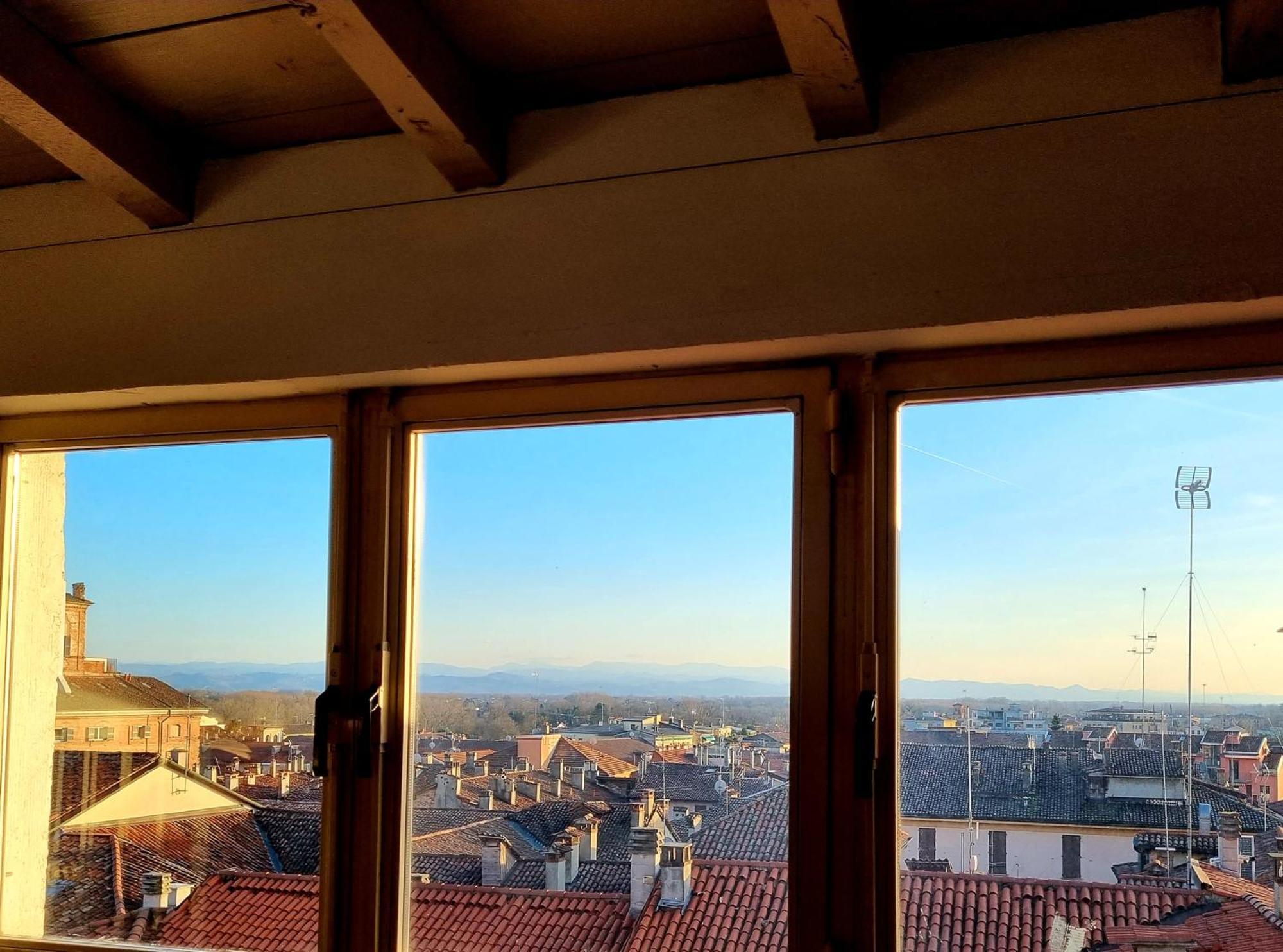Le Stanze Del Cardinale Bed & Breakfast Pavia Bagian luar foto