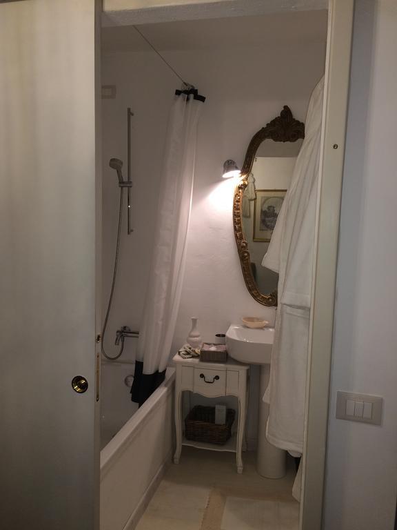 Le Stanze Del Cardinale Bed & Breakfast Pavia Ruang foto