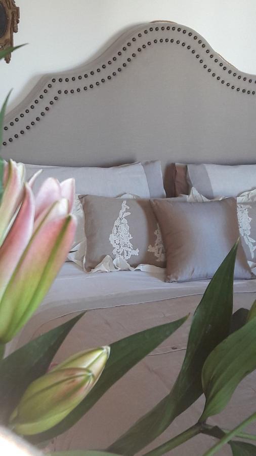 Le Stanze Del Cardinale Bed & Breakfast Pavia Bagian luar foto